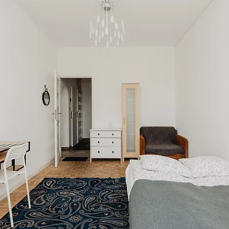 Bed & Breakfast Rest Well Warsaw